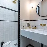 Fabel Am Zoo Апартаменты *